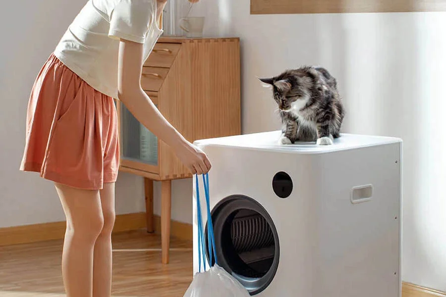 automatic self cleaning kitty litter box